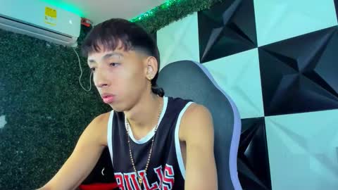 Moises online show from 05-12-26, 02:52