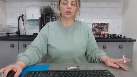 erika online show from 01-19-25, 01:12