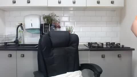 erika online show from 02-28-25, 01:14