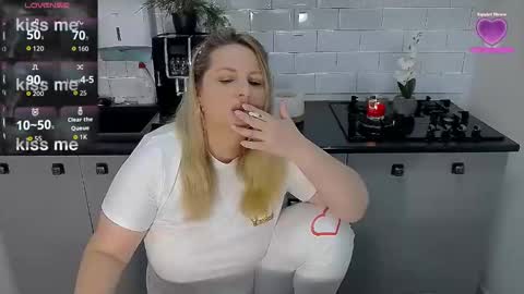 erika online show from 11-25-25, 08:36