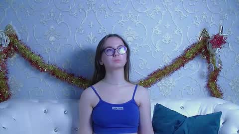 Snapshot of molilevran chatting on 12-16-25, 06:07 molilevran online show from 12-16-25, 06:07