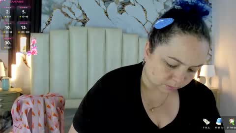 Hey Guys  Im Mollie online show from 10-24-25, 12:34