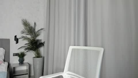 Snapshot of molly_555 chatting on 10-14-25, 03:07 Sima online show from 10-14-25, 03:07