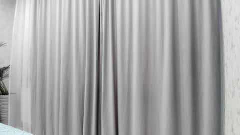 Snapshot of molly_555 chatting on 10-25-25, 01:35 Sima online show from 10-25-25, 01:35