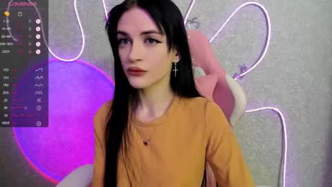 Snapshot of molly_crystall chatting on 05-18-26, 03:02 Molly - online show from 05-18-26, 03:02