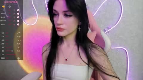 Snapshot of molly_crystall chatting on 07-11-26, 02:47 Molly - online show from 07-11-26, 02:47