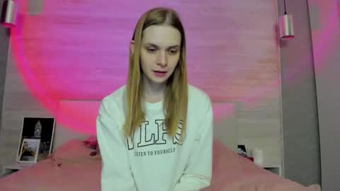 Molly Hunt online show from 03-13-26, 03:40