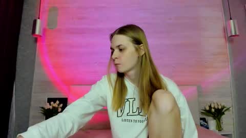 Molly Hunt online show from 03-22-26, 12:52