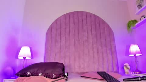 Molly Jackson online show from 12-24-24, 05:13