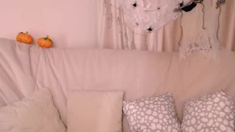 molly_kisss online show from 10-18-25, 09:21