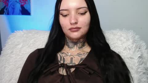 Lina online show from 10-11-25, 09:19
