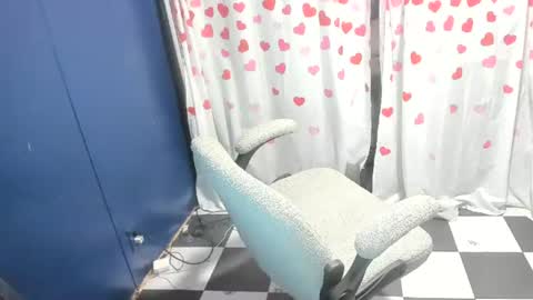 molly_moons online show from 07-25-26, 12:25