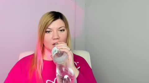 Molly online show from 02-05-25, 03:52