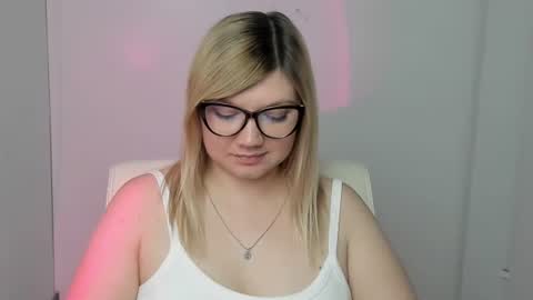 Molly online show from 09-29-25, 11:48