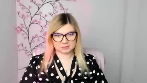 Molly online show from 01-09-26, 12:52