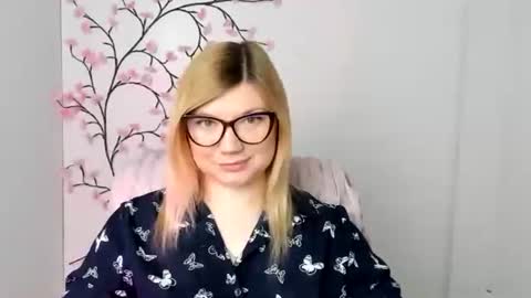 Molly online show from 03-07-26, 06:43