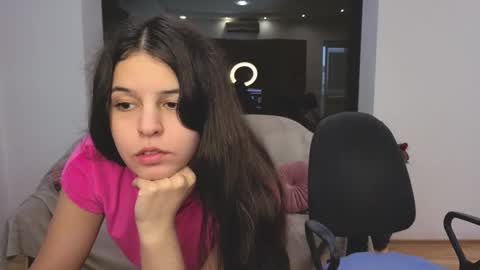 Molly Owens online show from 10-04-25, 06:33