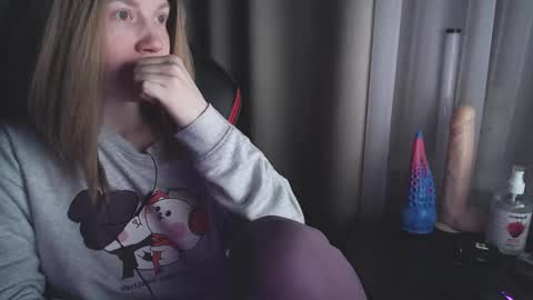 I have new photos come and see with love Molly online show from 03-04-25, 04:06