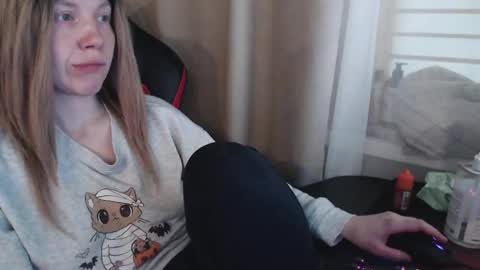 I have new photos come and see with love Molly online show from 10-26-25, 11:05