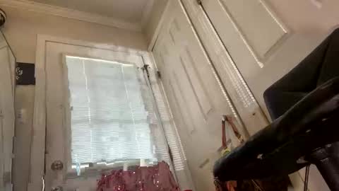 Snapshot of molly_theslut chatting on 03-25-26, 04:57 molly_theslut online show from 03-25-26, 04:57