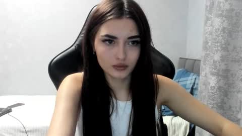 Molly online show from 11-30-25, 08:24