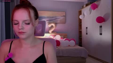 Snapshot of mollybossy chatting on 05-15-26, 11:01 Molly online show from 05-15-26, 11:01