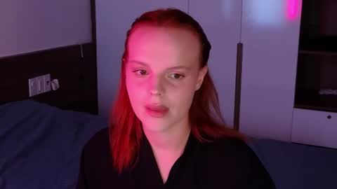 Snapshot of mollybossy chatting on 07-11-26, 01:19 Molly online show from 07-11-26, 01:19