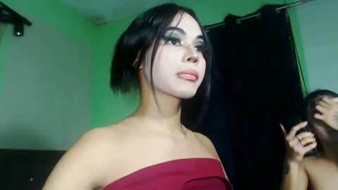 Snapshot of mollycoin18 chatting on 10-26-25, 01:06 mollycoin18 online show from 10-26-25, 01:06