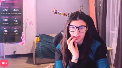  KIRA  online show from 12-22-25, 02:19