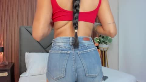 Snapshot of mollylove_ chatting on 05-02-26, 07:19 mollylove_ online show from 05-02-26, 07:19