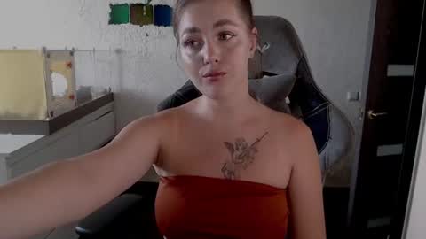 Snapshot of mollymiks chatting on 06-29-26, 07:14 Molly online show from 06-29-26, 07:14