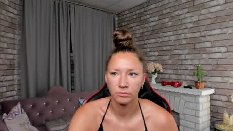 Snapshot of mollynay chatting on 06-29-26, 12:06 hi im Molly heregreat boobs big heart warm pussy online show from 06-29-26, 12:06