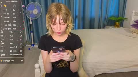 mollysally online show from 06-19-26, 04:17