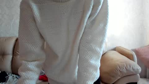 Snapshot of mollystory chatting on 03-01-25, 02:23 AngelMomm online show from 03-01-25, 02:23