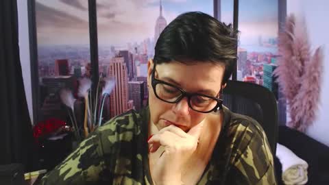 MollySun Nina Randmann online show from 10-13-25, 05:13