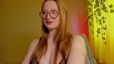 mollytucker online show from 05-11-26, 02:12