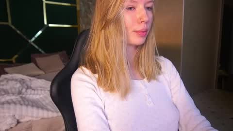 Snapshot of mollyymayy chatting on 05-07-26, 05:02 mollyymayy online show from 05-07-26, 05:02