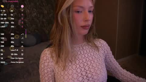 Snapshot of mollyymayy chatting on 05-28-26, 04:37 mollyymayy online show from 05-28-26, 04:37