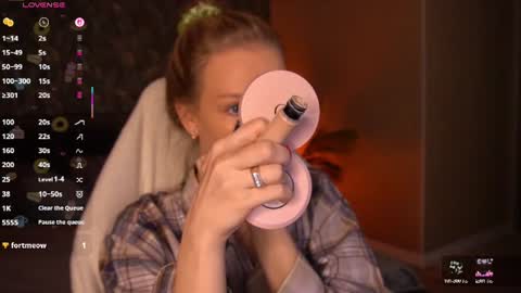 Snapshot of mollyymayy chatting on 06-11-26, 03:48 mollyymayy online show from 06-11-26, 03:48