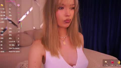 Snapshot of mollyymayy chatting on 06-14-26, 01:36 mollyymayy online show from 06-14-26, 01:36