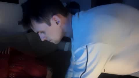 Snapshot of molnaratti14 chatting on 01-20-25, 04:32 Oszkr online show from 01-20-25, 04:32