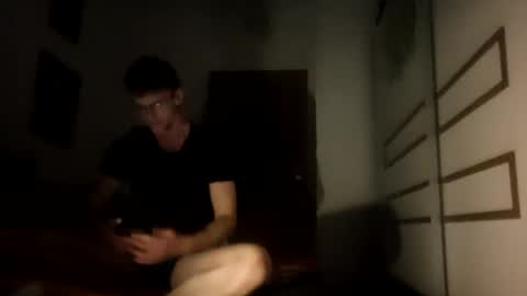 Snapshot of molnaratti14 chatting on 03-03-25, 04:03 Oszkr online show from 03-03-25, 04:03