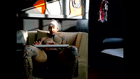 Molotov online show from 10-25-25, 09:31