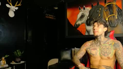 Molotov online show from 11-18-25, 04:44