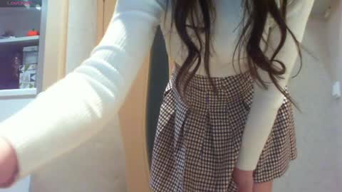 Snapshot of momentbeforedown chatting on 02-17-25, 12:10 Hailey online show from 02-17-25, 12:10