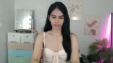 Snapshot of momi_khem019 chatting on 05-11-26, 04:48 MOMIKHEM online show from 05-11-26, 04:48