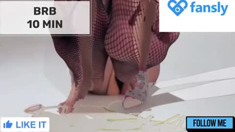 Snapshot of mommy_cum chatting on 12-27-24, 02:14 Mommy online show from 12-27-24, 02:14