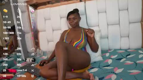 Snapshot of mommywebcam chatting on 07-16-26, 03:01 DINAH online show from 07-16-26, 03:01