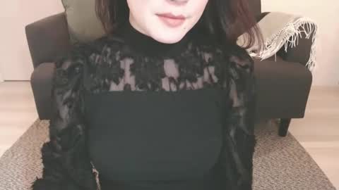 Snapshot of momo612238 chatting on 12-26-24, 11:35 Momo online show from 12-26-24, 11:35