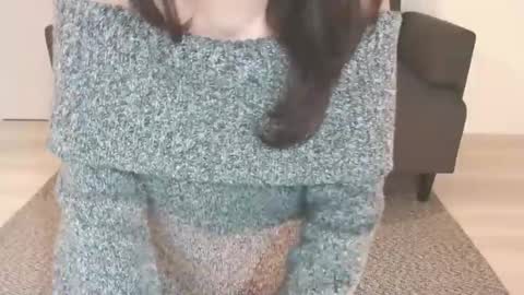 Snapshot of momo612238 chatting on 01-10-25, 03:50 Momo online show from 01-10-25, 03:50